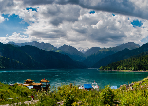 昆明到新疆旅游团|云南到新疆天山天池吐鲁番