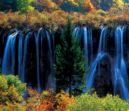 成都夕阳红旅游团|九寨沟都江堰灌县古城仙芝